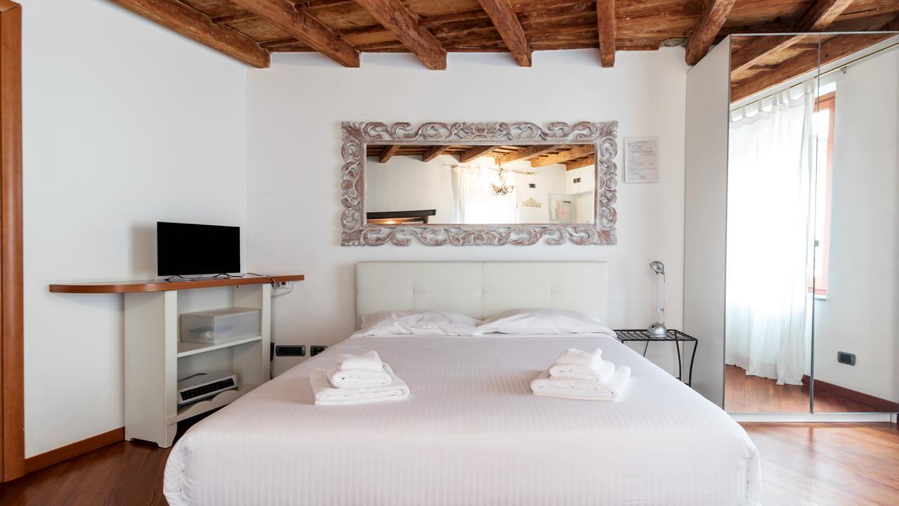 Italianway-Ponte Vetero Apartment Milano Ngoại thất bức ảnh